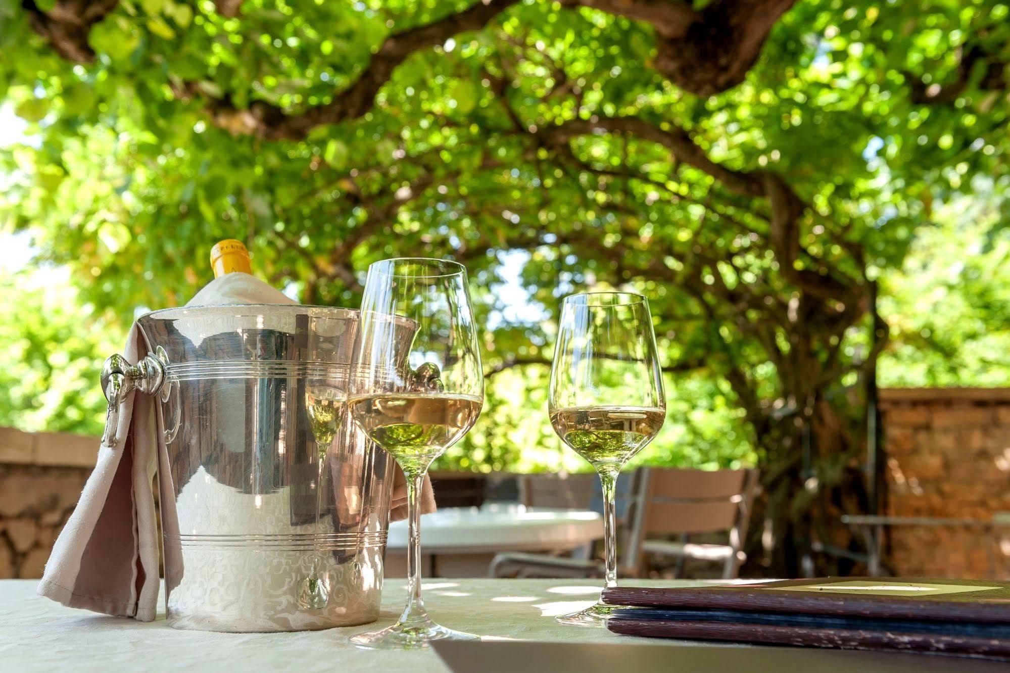 Hotel Restaurant Emile Job Montmerle-sur-Saone Exteriér fotografie